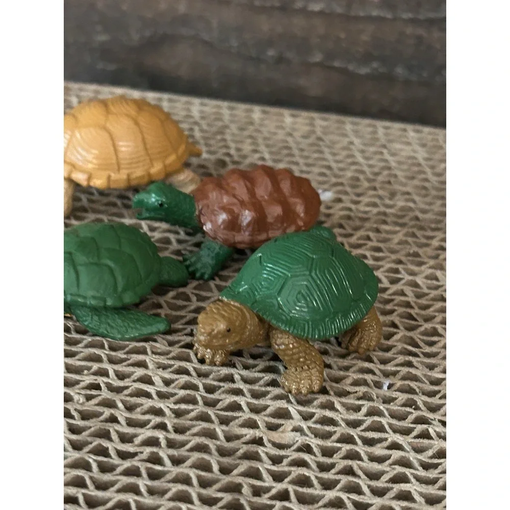 Lot Of 7 Safari Ltd Colorful Frogs‎ And Turtles